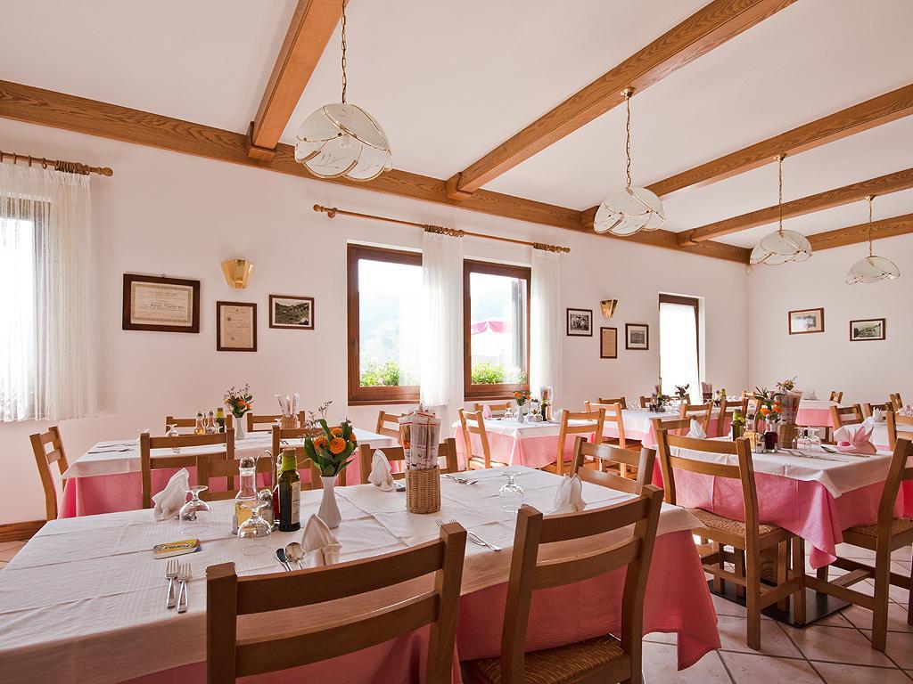 Albergo Alpino Da Tullio Avio Exterior foto