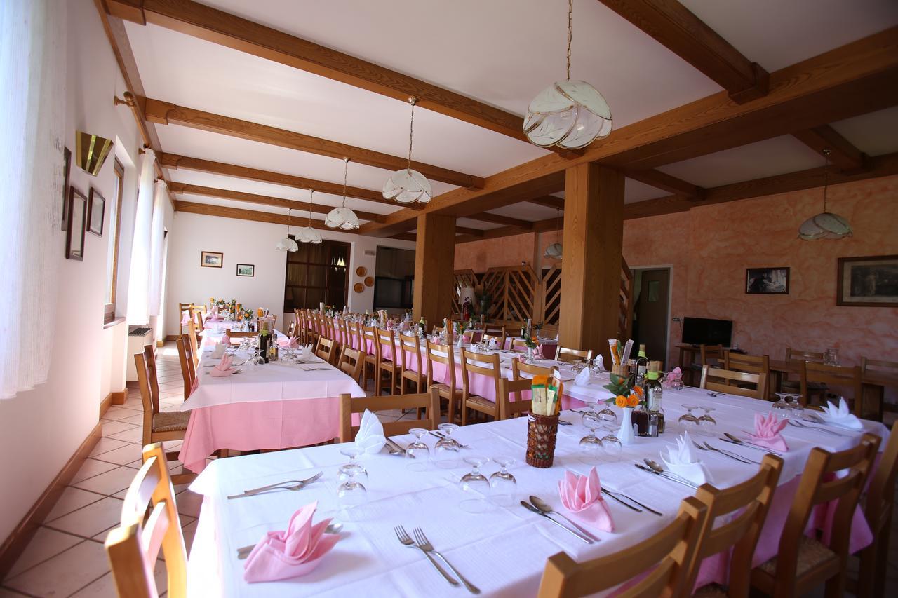 Albergo Alpino Da Tullio Avio Exterior foto
